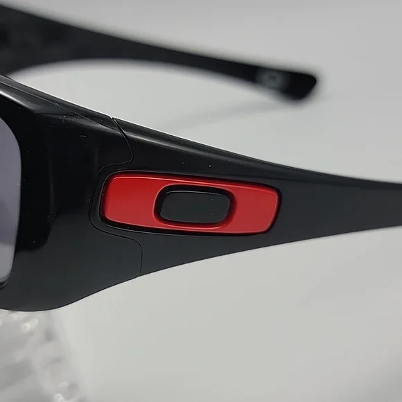 Oakley Ducati Corse Hijinx 12-789 Gloss Black Motorcycle Sunglasses EXCELLENT - Picture 2 of 12